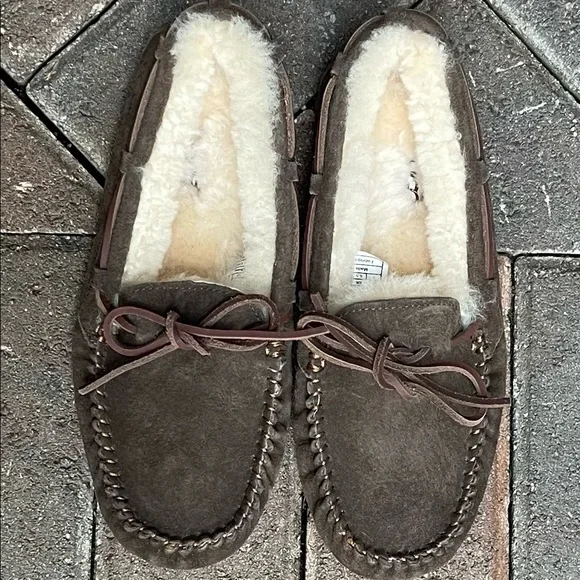 UGG brown suede mocassins - Picture 2 of 12